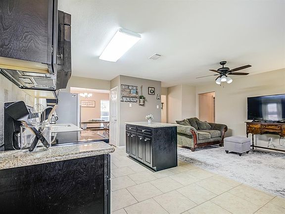 4th image of 3444 Birch Ln