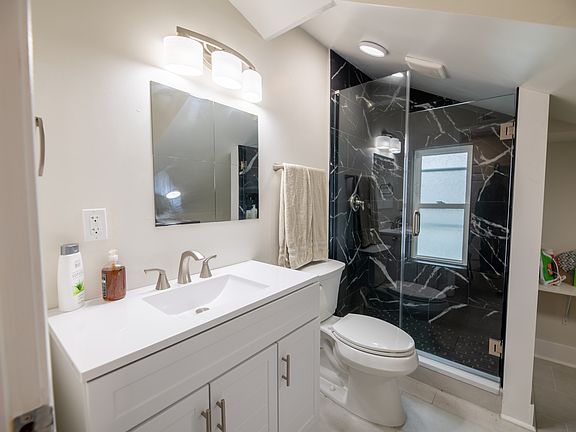 3rd image of 1510 Barrs St #2-A
