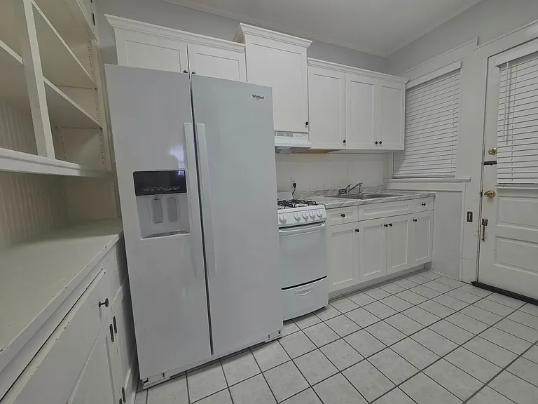 211 E Park St — Photo 11