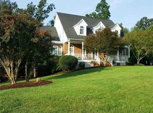 5309 Coveview Ct, Greensboro, NC 27407