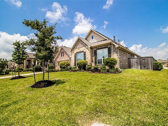 2nd image of 1104 Parkers Creek Ln
