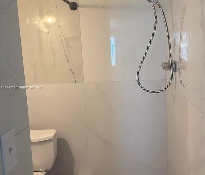 921 N 17th Ct #925 — Photo 15