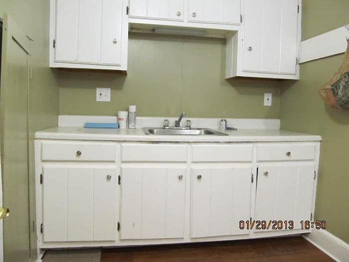 galley kitchen