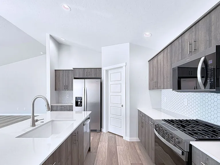 10539 W Teratai St — Photo 5