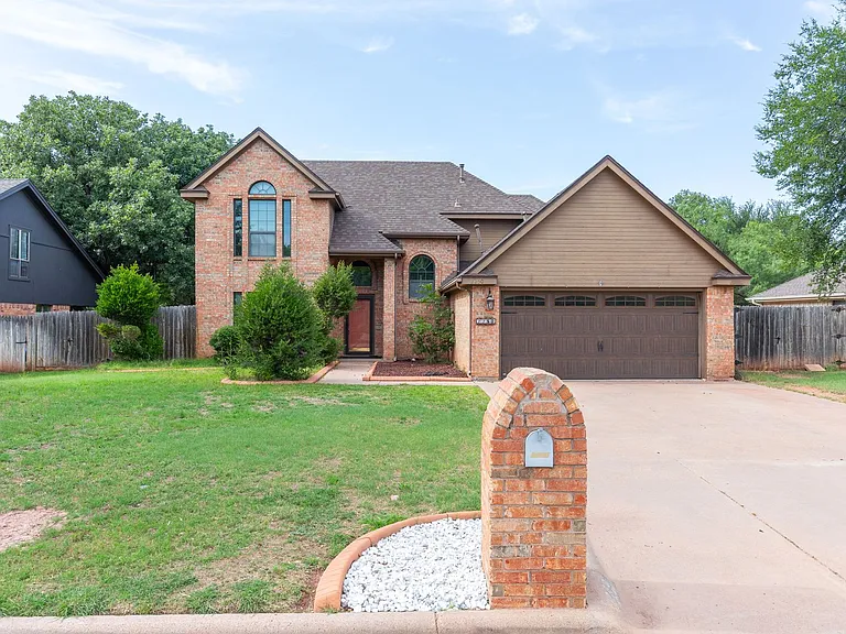2250 Rim Rock Rd — Photo 1