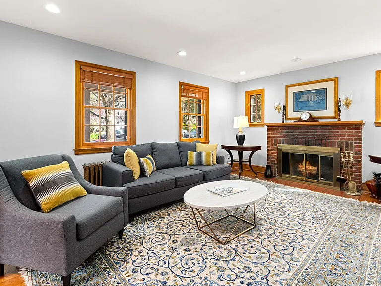 3420 Patterson St NW — Photo 6