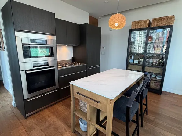 210 Lavaca St APT 2013, Austin, TX 78701