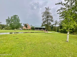 29 Spring Lake Rd, Collins, MS 39428