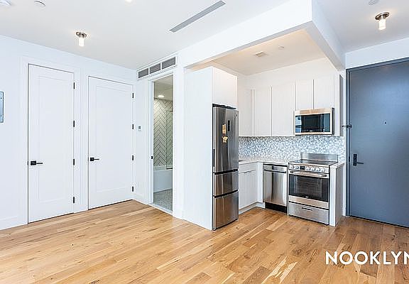 2nd image of 849 Dekalb Ave #3F