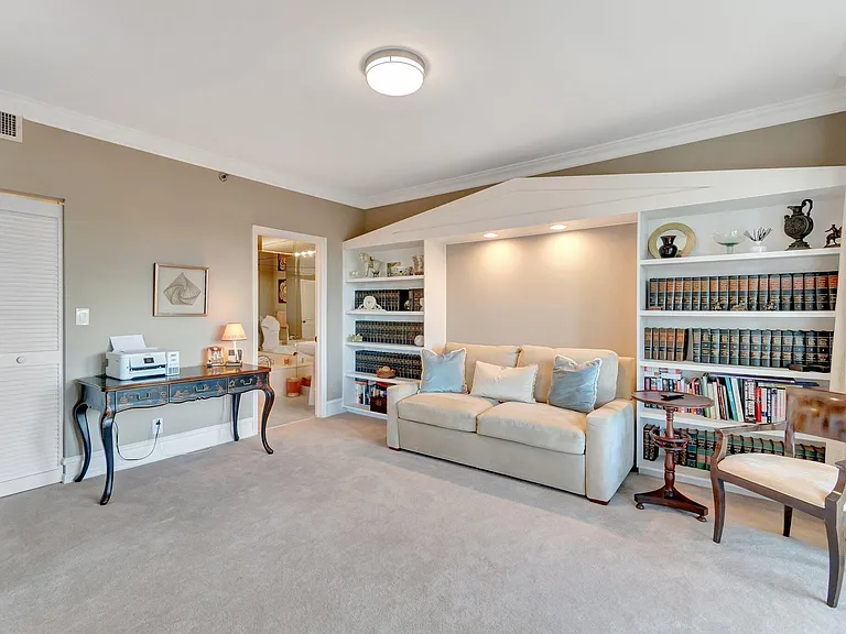 300 SE 5th Ave #6160 — Photo 33