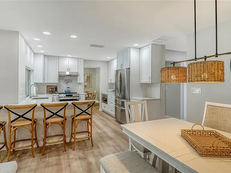734 Birdsong Ln — Photo 27