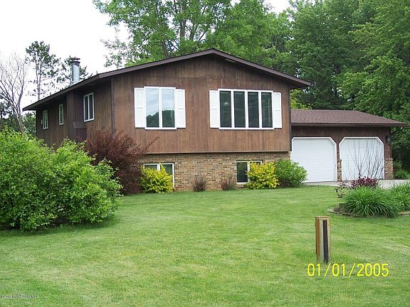 3rd image of 122 Cornwell Ave