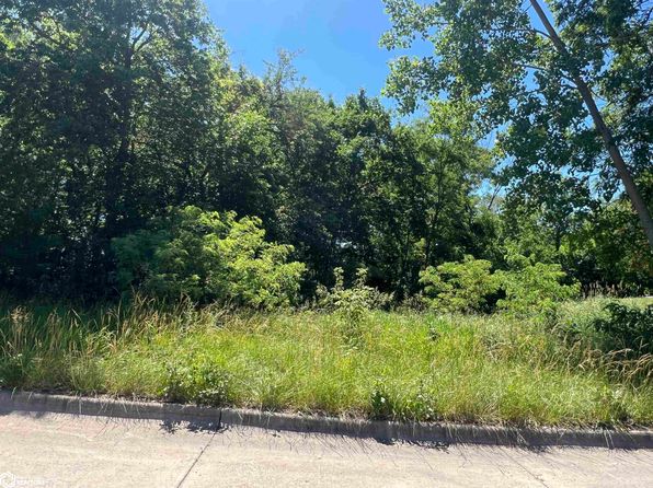 1206 Kodi Cir, Fairfield, IA 52556