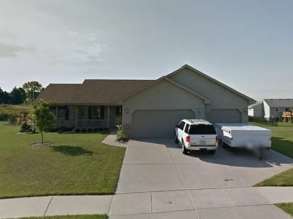 4578 Deer Point Dr, Janesville, WI 53546