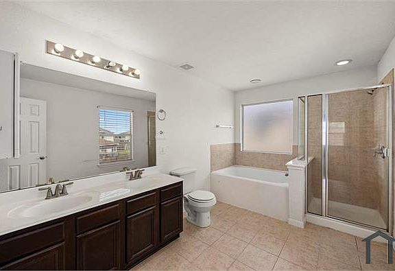 4th image of 20522 Hillsdale Park Dr