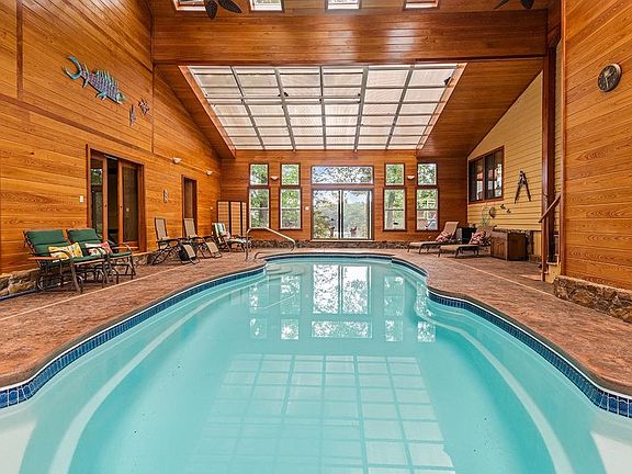 4th image of 234 Fountain Ln