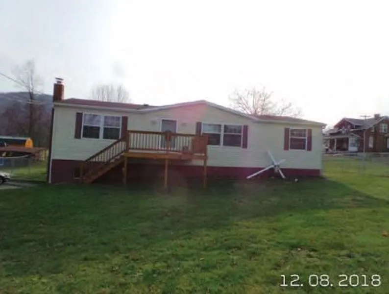 10004 Short St photo 1