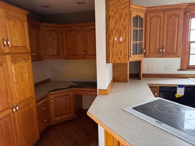 10th image of 1671 468th St