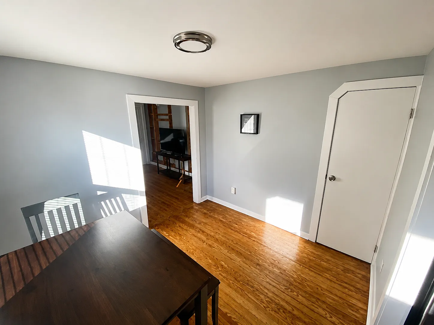 2 bed, 1.5 bath, 900 sqft, $2,000 — Photo 4