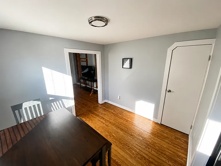 14-16 E North St #14 — Photo 4