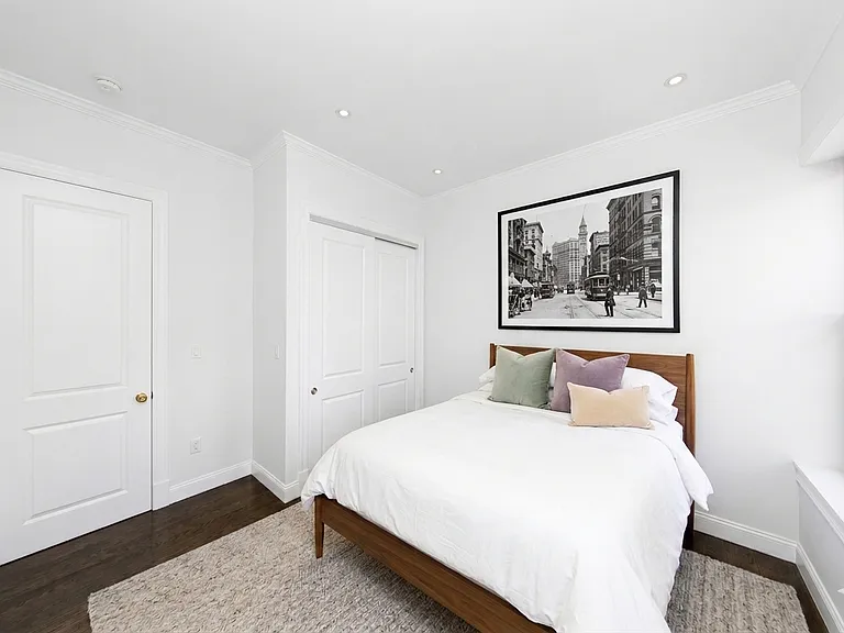 1377 Lexington Ave #4A — Photo 7