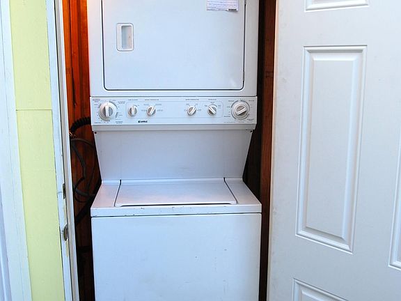 5th image of 828 Sartori Ave #B
