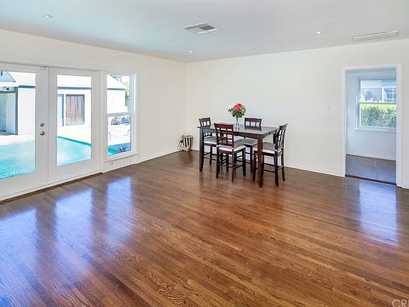 5th image of 8112 Paso Robles Ave