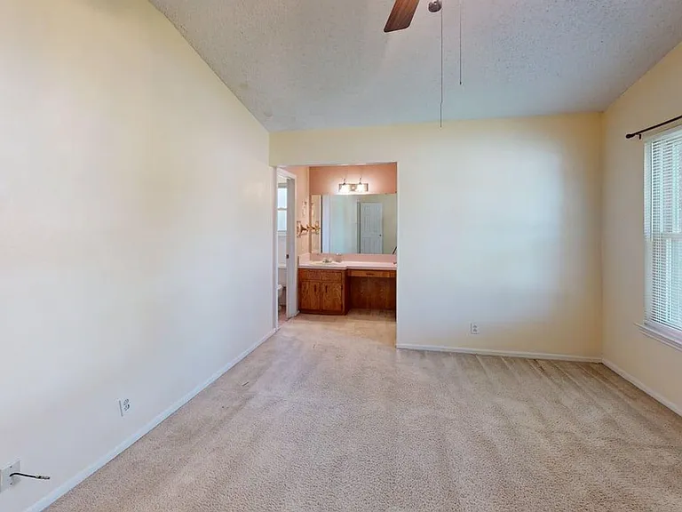 1810 Gautier Ave — Photo 20