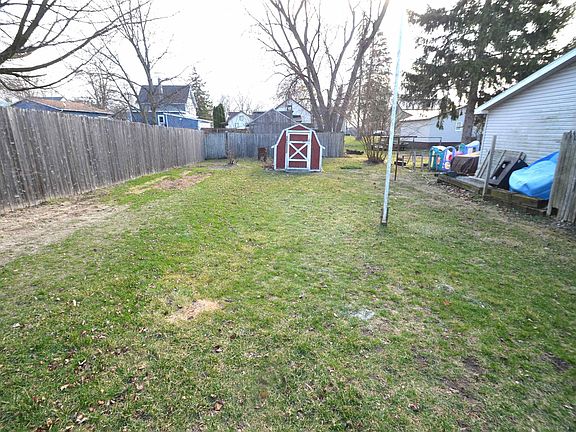 2nd image of 443 Prospect Ave