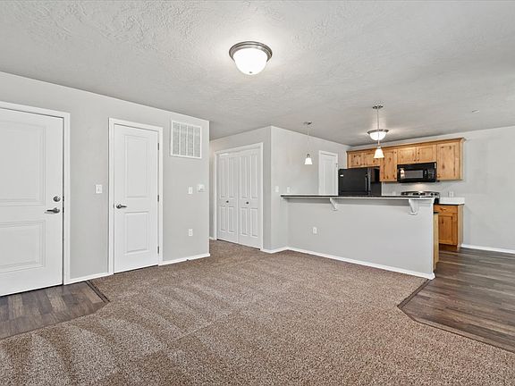 5th image of 1322 S Edgewater Cir #1336-101