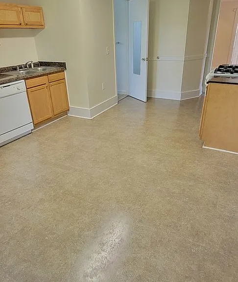 20-22 Denton Cir — Photo 11