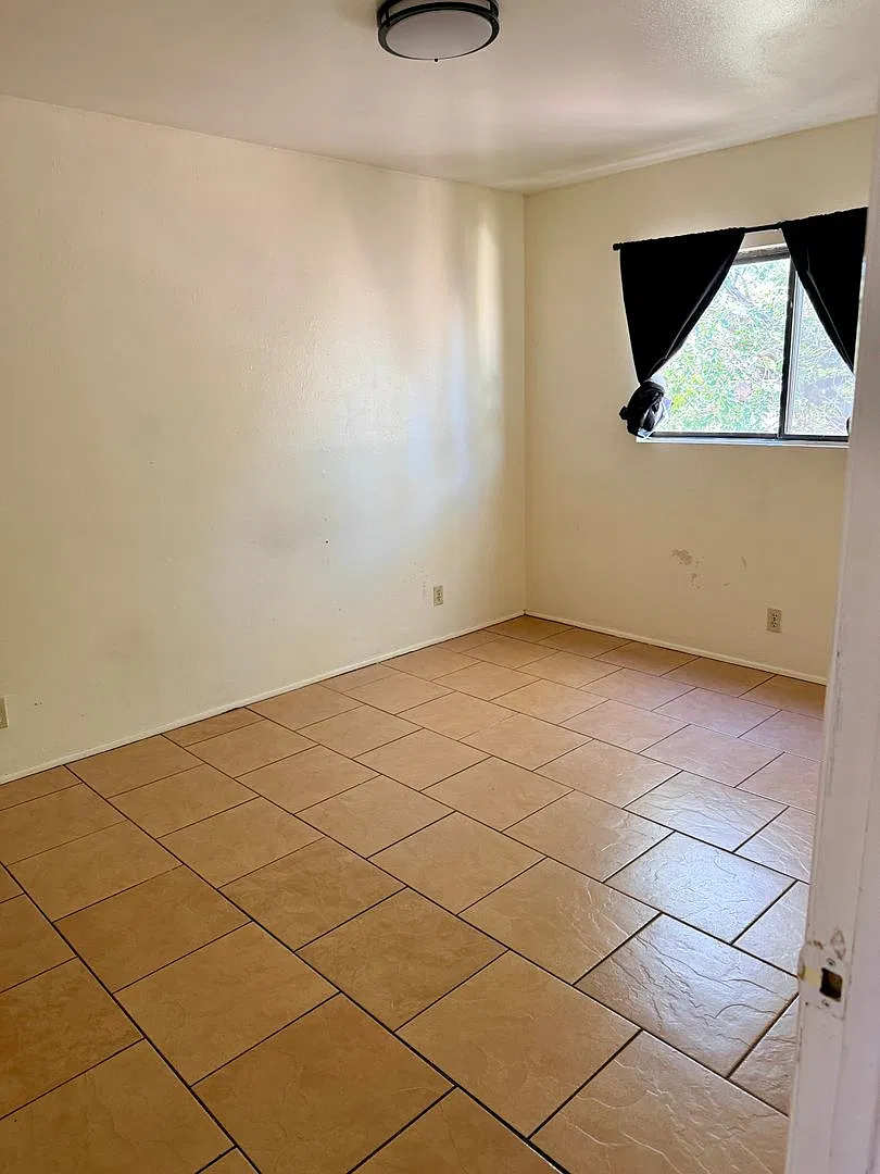 205 Alvarado Dr NE — Photo 4