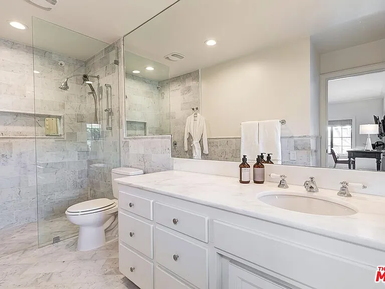 1075 Wallace Rdg — Photo 26