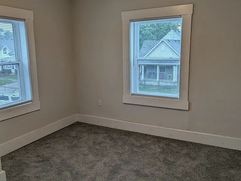 625 Arbor Ave — Photo 5