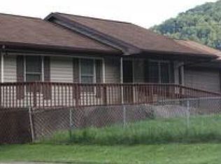 825 Terrace Ave, Weston, WV