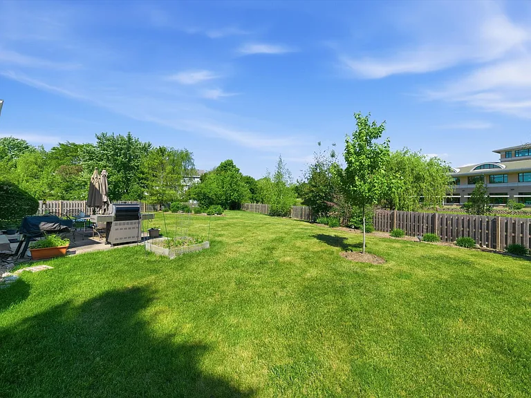 1090 Aster Ct — Photo 42