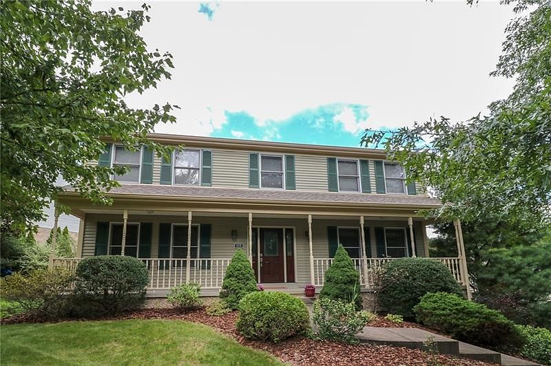 WELCOME TO 108 NORTHRIDGE DRIVE.  A LOVEY AND WELL MAINTAINED COLONIAL HOME IN ROSS TOWNSHIP.
