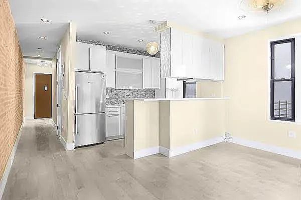 1st image of 160 Wadsworth Ave APT 500