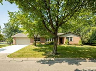 3515 Larchmont Dr, Ann Arbor, MI 48105