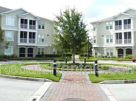 8290 Gate Pkwy