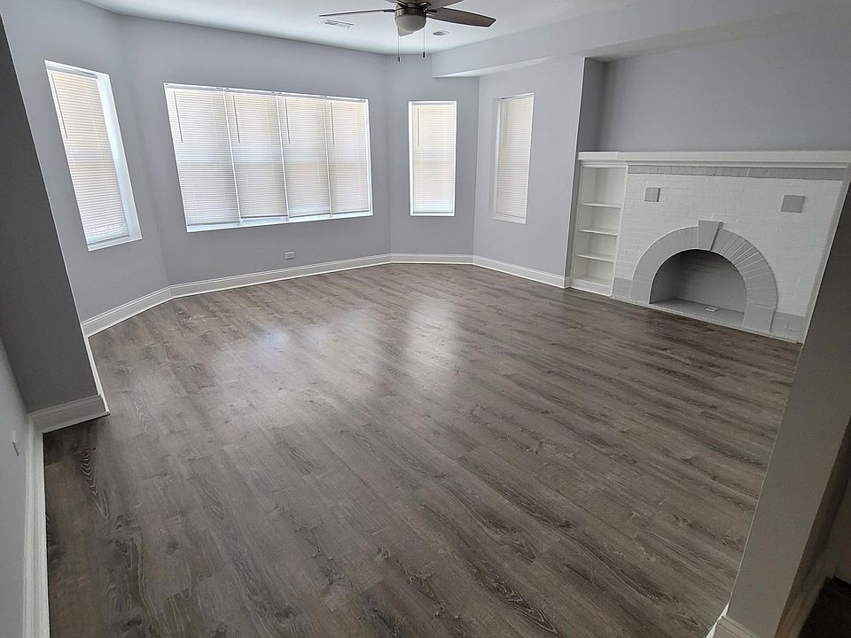 1st image of 7724 S Essex Ave APT 2