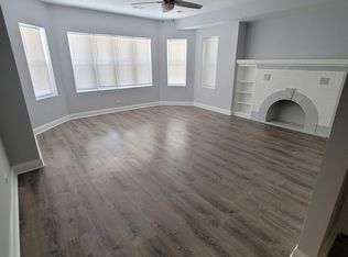 7724 S Essex Ave APT 2, Chicago, IL 60649