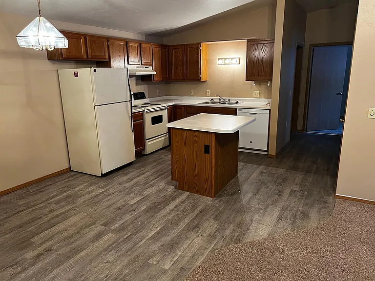 Kitchen - New flooring & paint