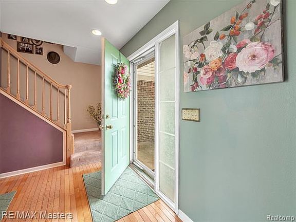 4th image of 25094 Peach Tree Ct #100