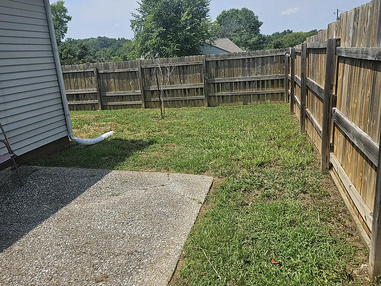 939 Patio Dr — Photo 1