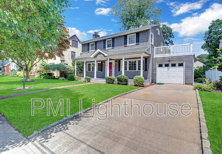 37 Margaret Blvd — Photo 1