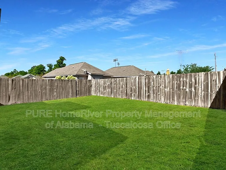 9750 Moonlight Dr — Photo 16