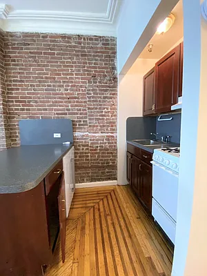 Rented by City Connections Realty | media 5
