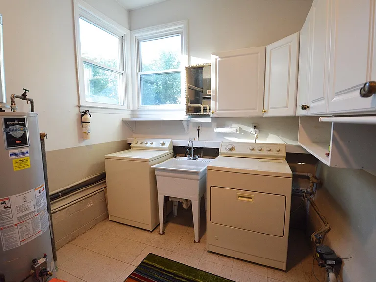 2335 Rowland Ave — Photo 19