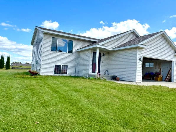 5250 Kingston Pl NW, Rochester, MN 55901